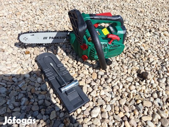 Parkside egykezes gallyazó benzinmotoros láncfűrész 