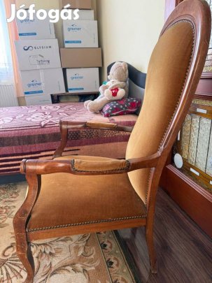 Párnázott karosszék
