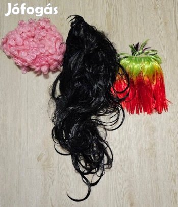 Parókák, három az egyben