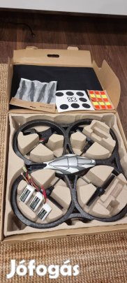Parrot AR.Drone WiFi-s kamerás RC drone telefonról irányítható drón