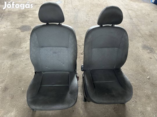 Partner Berlingo első ülés belső 