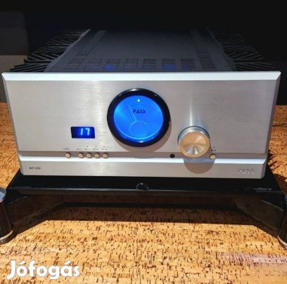 Pass Labs INT-250 Amp