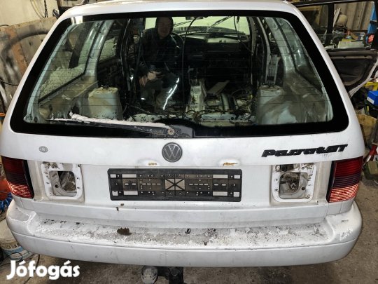 Passat B4 csomagtérajtó kombi