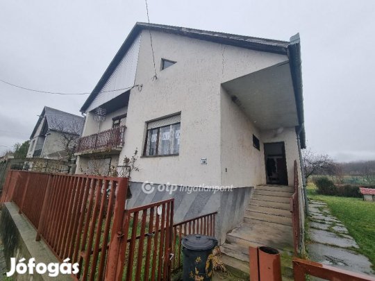 Pásztói 160 nm-es ház eladó