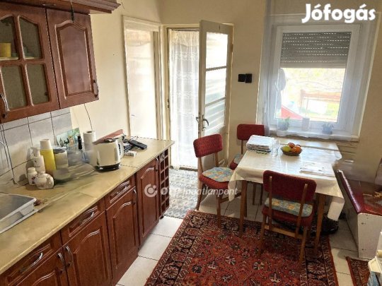 Pásztói 84 nm-es ház eladó