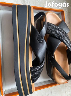 Pat Calvin 40-es fekete bőr szandál eladó
