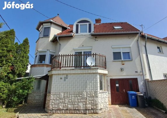 Patacs városrészen 3 szintes családi ház eladó!