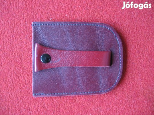 Patentos bőr kulcstartó - barna