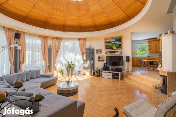 Pátyi eladó 285 nm-es ház