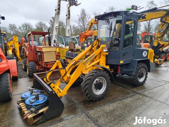 Paus RL552 kompakt gumikerekes homlokrakodó