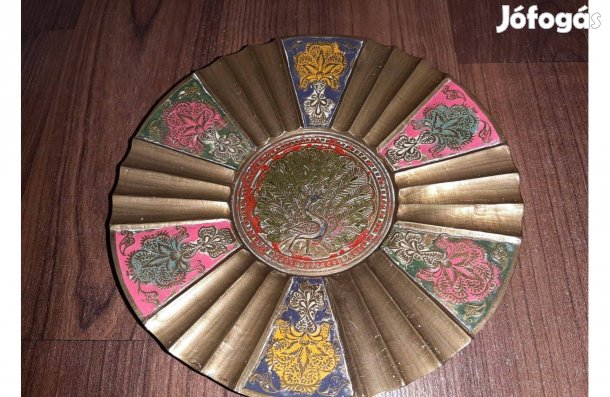 Páva motívumos réz tálka