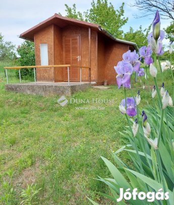 Pázmándi 1231 nm-es telek eladó