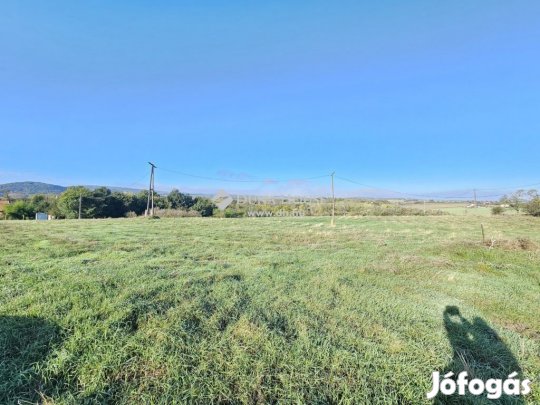 Pázmándi eladó 38332 nm-es telek