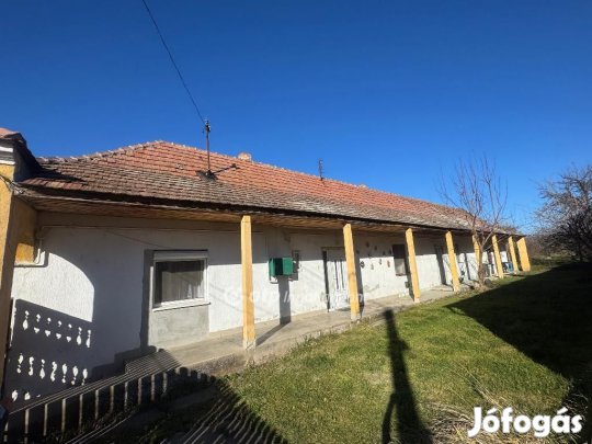 Pázmándi eladó 80 nm-es ház