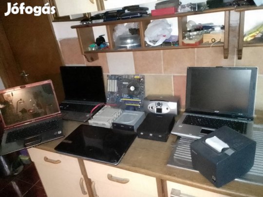 Pc laptop csomag Ausztria 3. ami a képeken látható egyben 