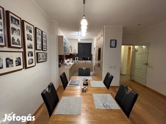 Péceli 195 nm-es ház eladó