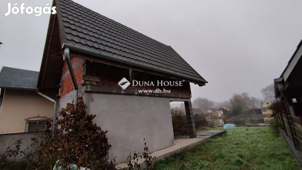 Péceli 23 nm-es ház eladó