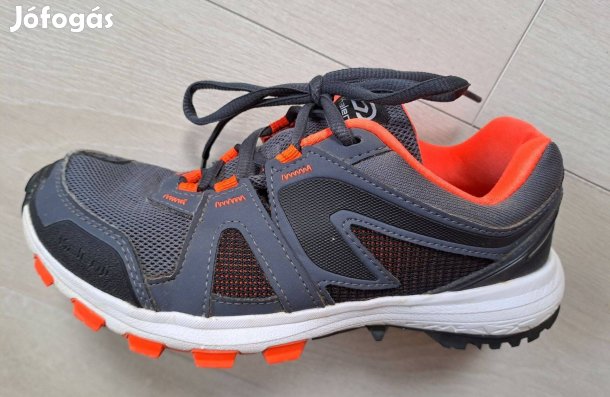 Pécs Decathlon Kalenji újszerű 34-es gyerek terep futó cipő