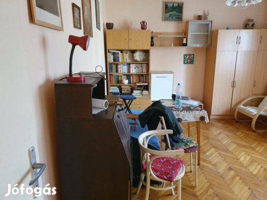 Pécs Feketegyémánt téri eladó ingatlan