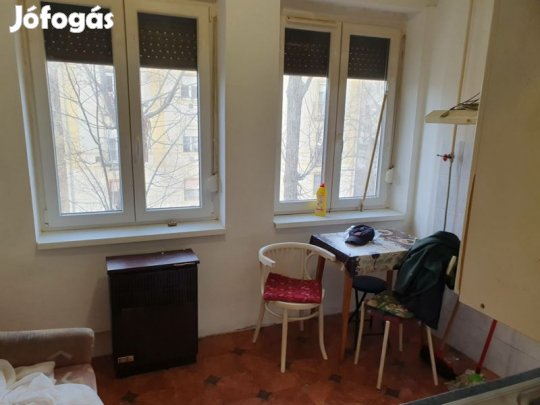 Pécs Feketegyémánt téri eladó ingatlan