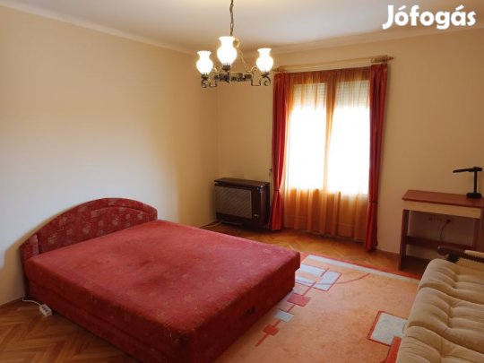 Pécs Pákolitz utcai ingatlan eladó