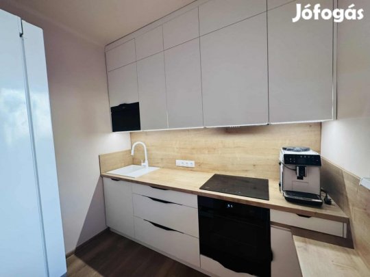 Pécs Uránvárosban, nappali - 1 hálószobás lakás