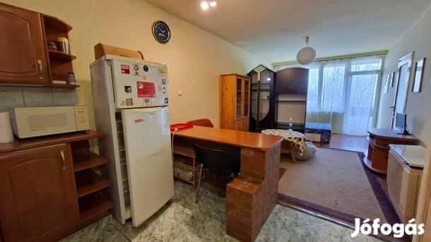 Pécs, Haas Mihály téren fix rezsivel téglalakás kiadó