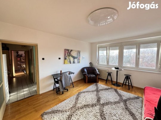 Pécs- Kertvárosban 2 szobás, 54 m2-es lakás eladó!