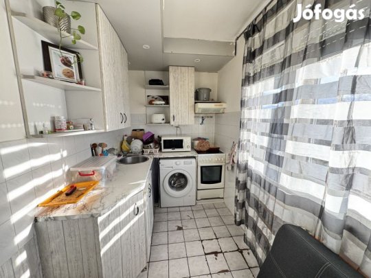 Pécs- Kertvárosban 2 szobás, 54 m2-es lakás eladó!