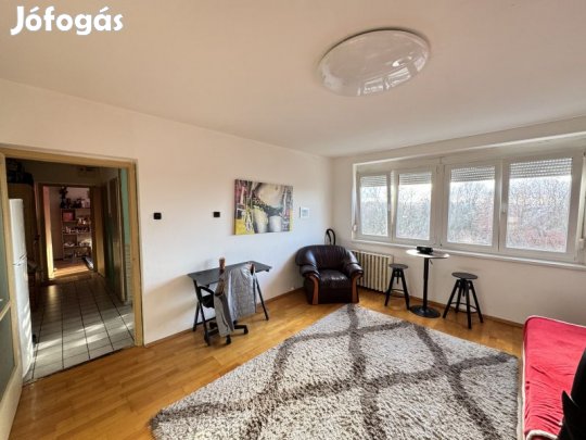 Pécs- Kertvárosban 2 szobás, 54 m2-es lakás eladó!