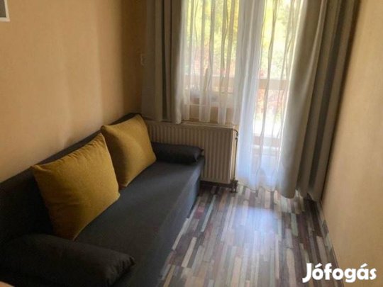 Pécs, Középdeindol, nappali-3 hálószobás családi ház