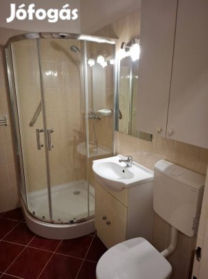 Pécs, Pákolitz utcában lakás eladó