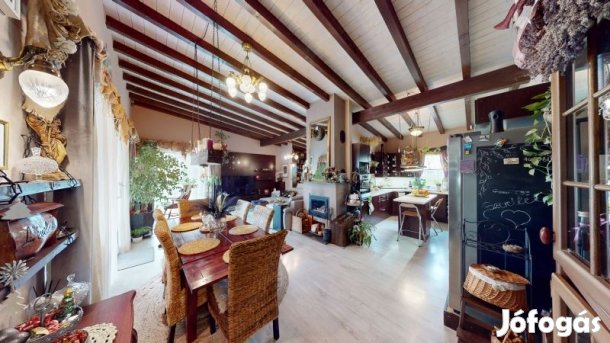 Pécs, Postavölgy exkluzív családi ház eladó!