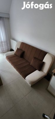 Pécs, Szigeti út - eladó 3 személyes kanapé | 20k
