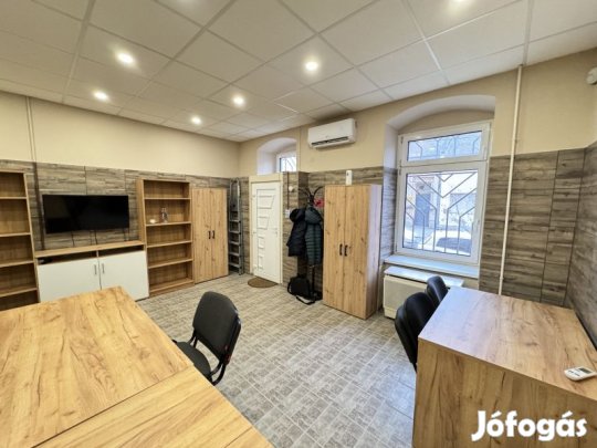 Pécs, belváros közeli, 54 m2- es üzlethelyiség eladó!