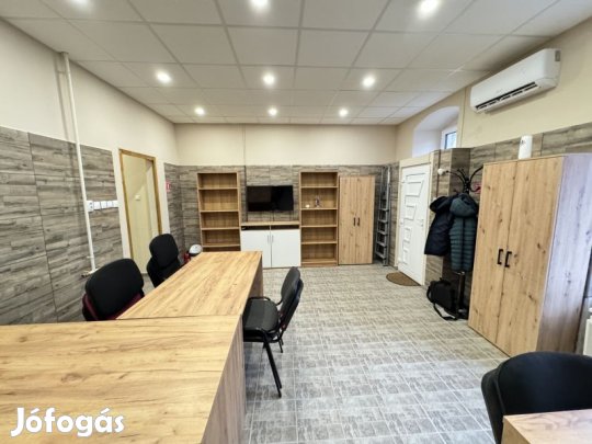 Pécs, belváros közeli, 54 m2- es üzlethelyiség eladó!