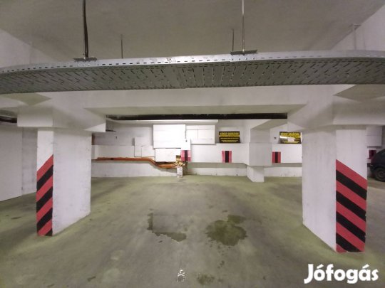 Pécs belvárosában dupla teremgarázshely kiadó!