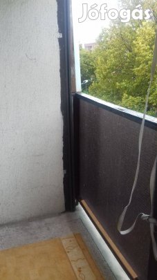 Pécsett az Építők útján első emeleti, erkélyes lakás kiadó!