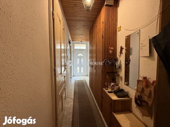 Pécsi 120 nm-es ház eladó