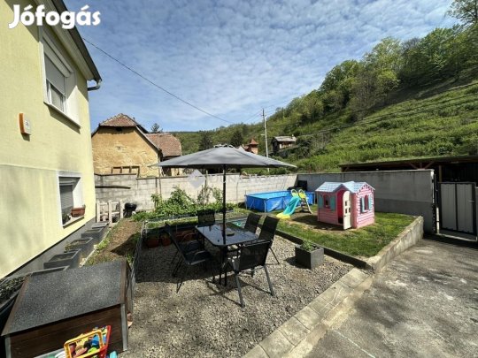 Pécsi 140 nm-es ház eladó