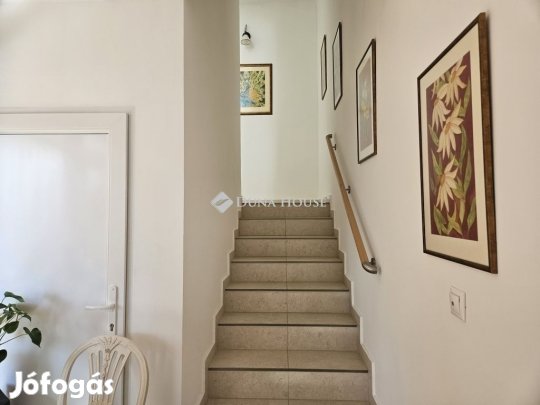 Pécsi 215 nm-es ház eladó