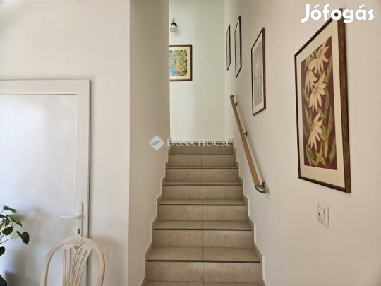 Pécsi 215 nm-es ház eladó