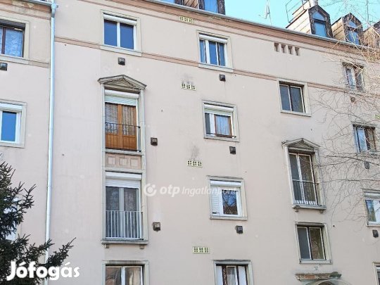 Pécsi 36 nm-es lakás eladó