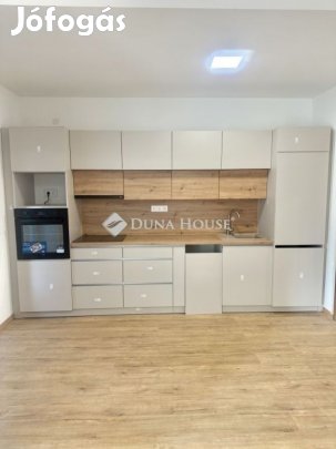 Pécsi 45 nm-es lakás eladó