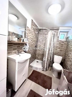 Pécsi 47 nm-es lakás eladó