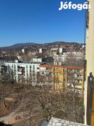 Pécsi 47 nm-es lakás eladó