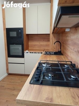 Pécsi 47 nm-es lakás eladó