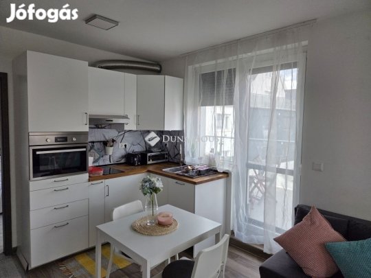 Pécsi 53 nm-es lakás eladó