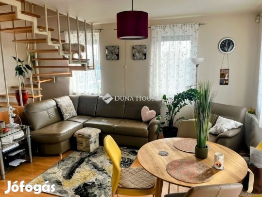 Pécsi 62 nm-es lakás eladó