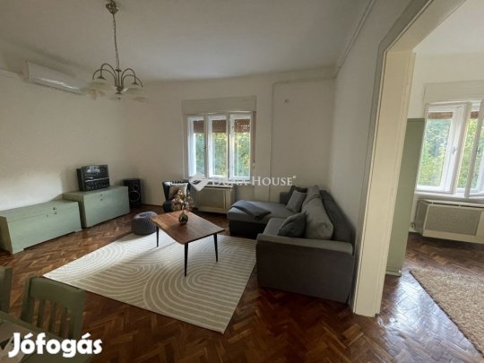 Pécsi 69 nm-es lakás eladó